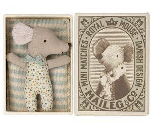 Maileg Sleepy/wakey baby mouse in matchbox - Blue