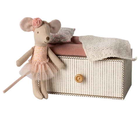 Maileg Dance Mouse in Daybed