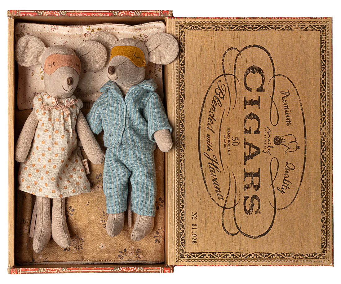 Maileg Mum & Dad Mice In Cigarbox