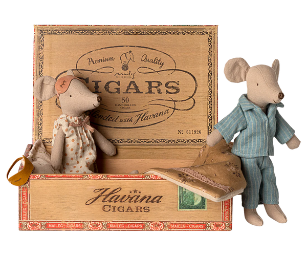 Maileg Mum & Dad Mice In Cigarbox