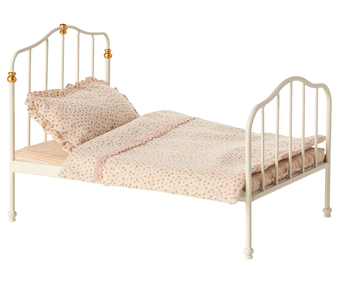Maileg Vintage Mouse Bed - Off White