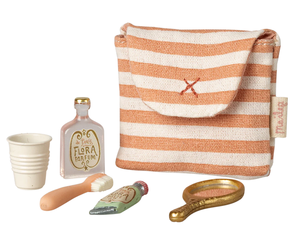 Maileg Toothbrush Set In Bag Mouse Coral
